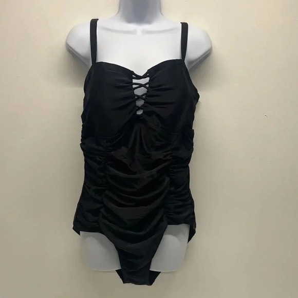 Torrid Swim Swimsuit One Piece Lattice Wireless Slimming Black New Plus Size 2X - Picture 2 of 14